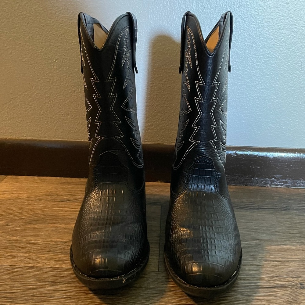 Black cowboy boots